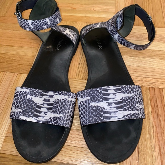 Vince Sawyer Snakeskin Leather Flat Sandals - Picture 1 of 10